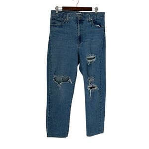 Levi’s distressed high waisted mom jeans size 32